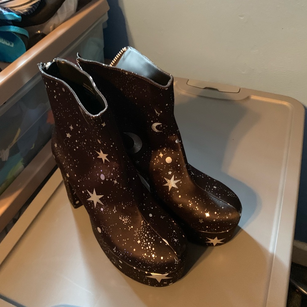 Current Mood Lyra Platforms